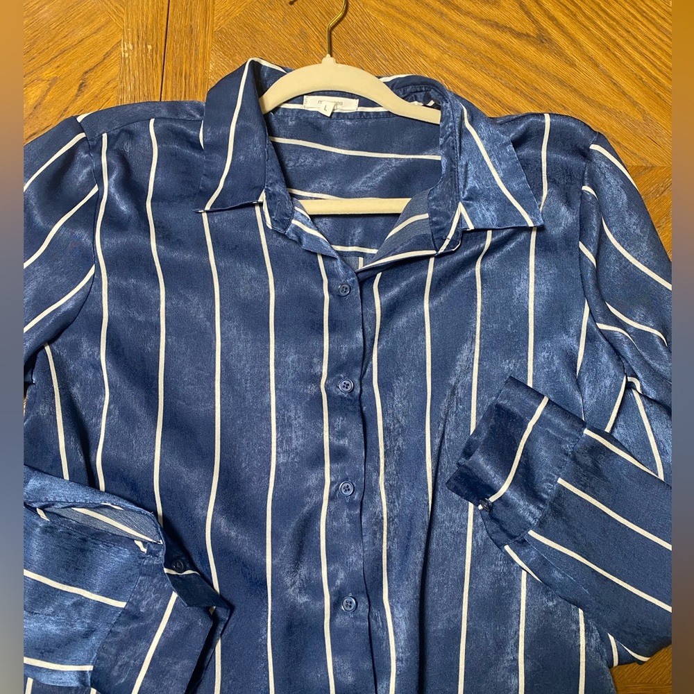 Maurice’s Button down top